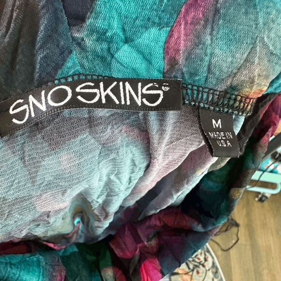 Snoskins Multi Color Dot Print Cowl Neck Top Art to Wear Asymmetrical Hem Size M - Picture 8 of 8